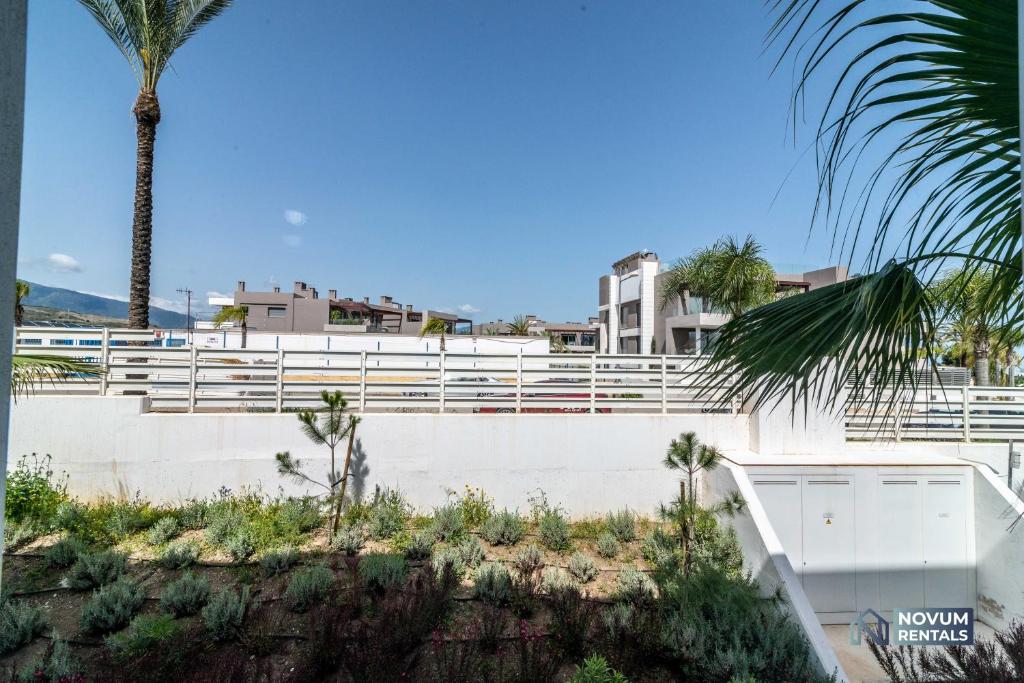 Fotografia z galérie ubytovania Newly Built 3-BDRM Luxury Apt w/ Stunning Sea Views v destinácii Estepona