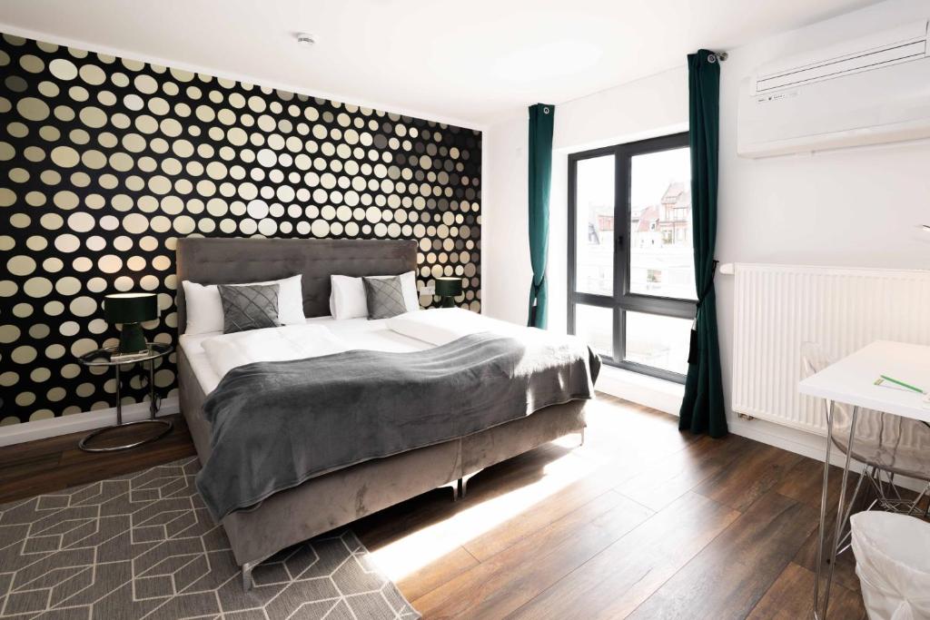 
Deluxe One-Bedroom Apartment with Balcony
