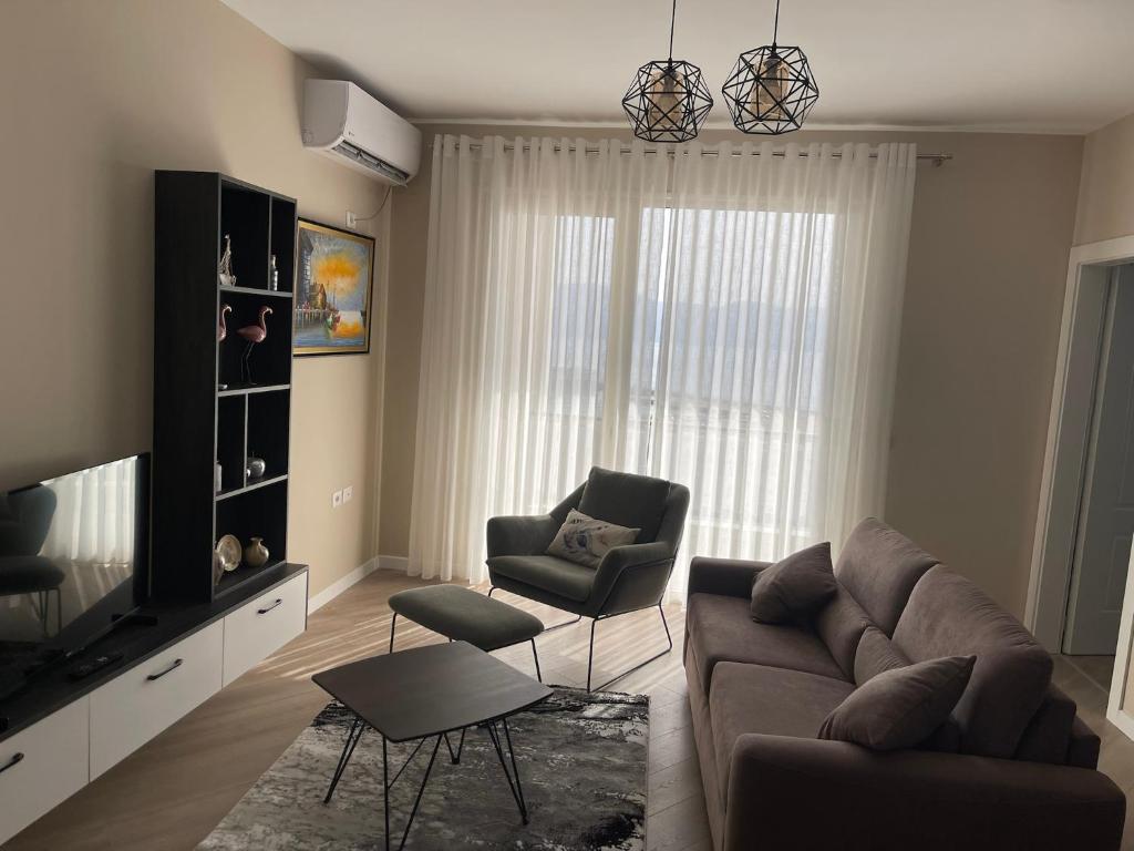 Lungo Mare the city center apartment in Vlore 39 - Image 4