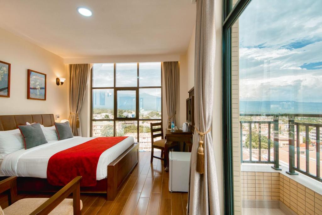 Kibo Palace Hotel Moshi - King Room With Balcony