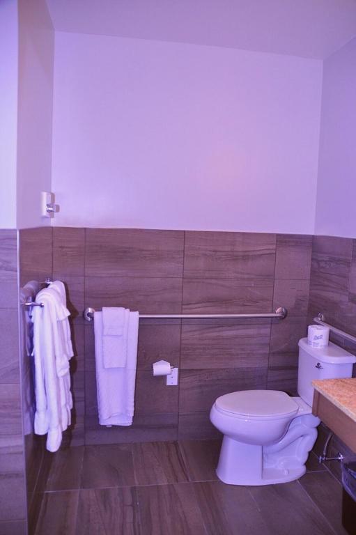 
Queen Room with Two Queen Beds - Disability Access
