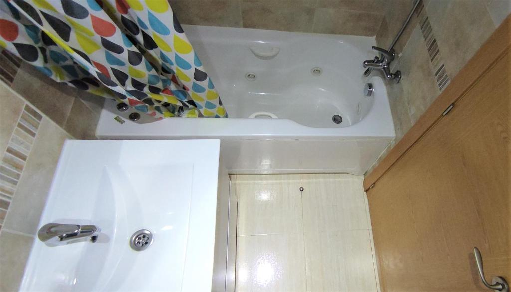 A bathroom at ACV - Costa Azahar I-2ª Linea Planta 2 Norte