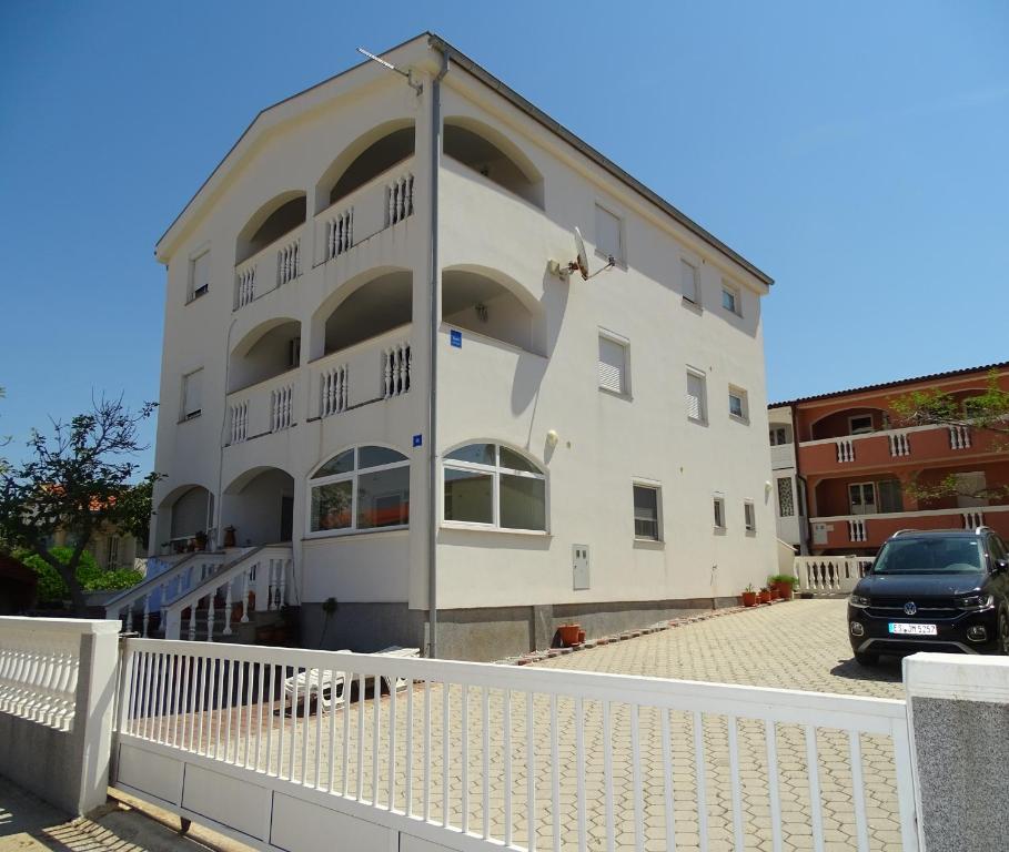 Budova, kde se apartmán nachází