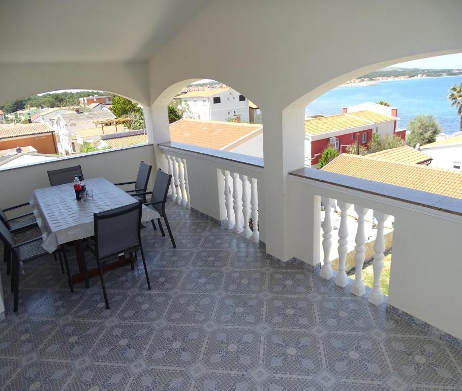 Balkón nebo terasa v ubytování Apartmani David