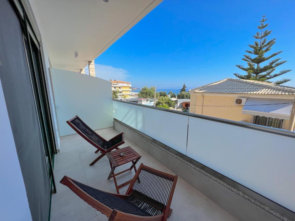Uma varanda ou terraço em Dimitri Hotel