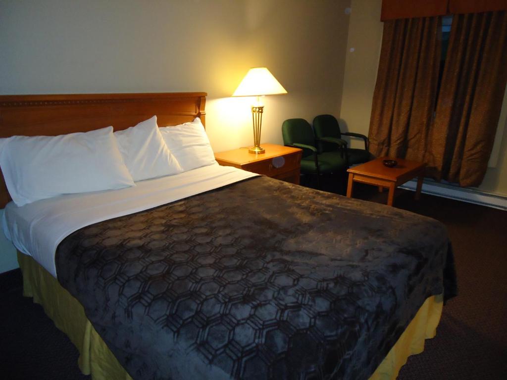 Westmount Motel - Queen Room - Non-Smoking