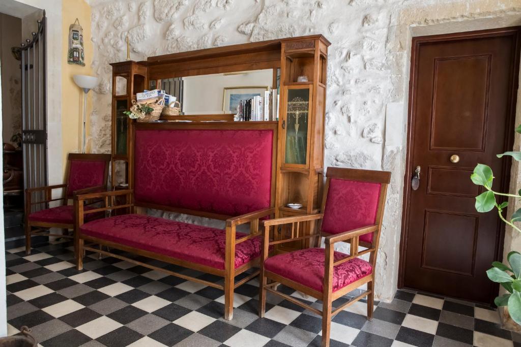 Posezení v ubytování Lakkios charming suites and rooms