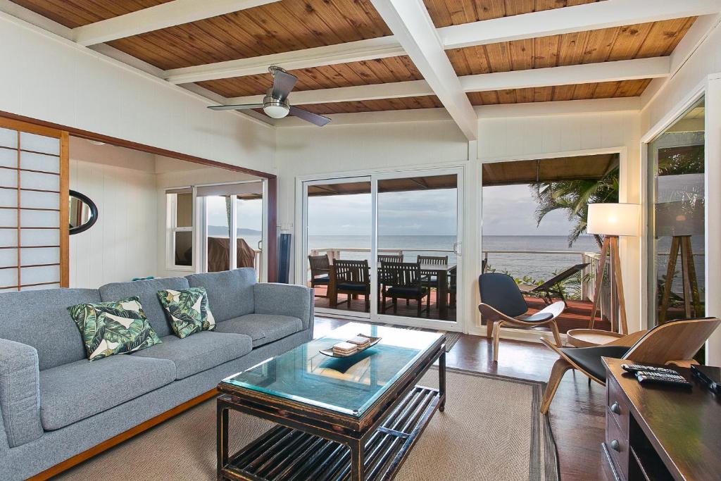 Posezení v ubytování Waimea Bay Shoreline House