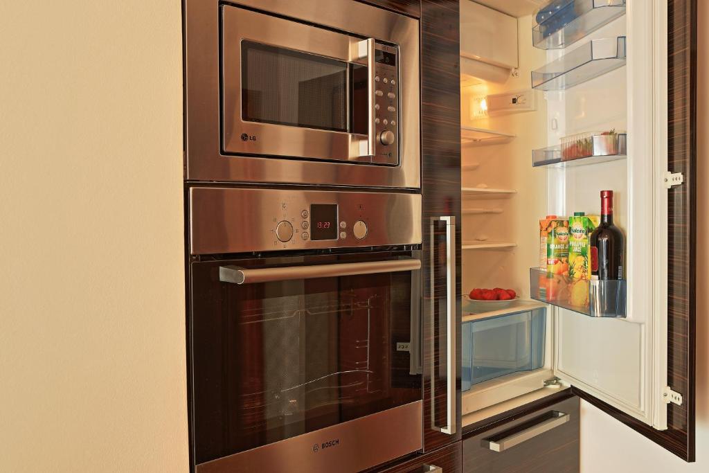 Kuchyňa alebo kuchynka v ubytovaní Studio Apartman LUKA