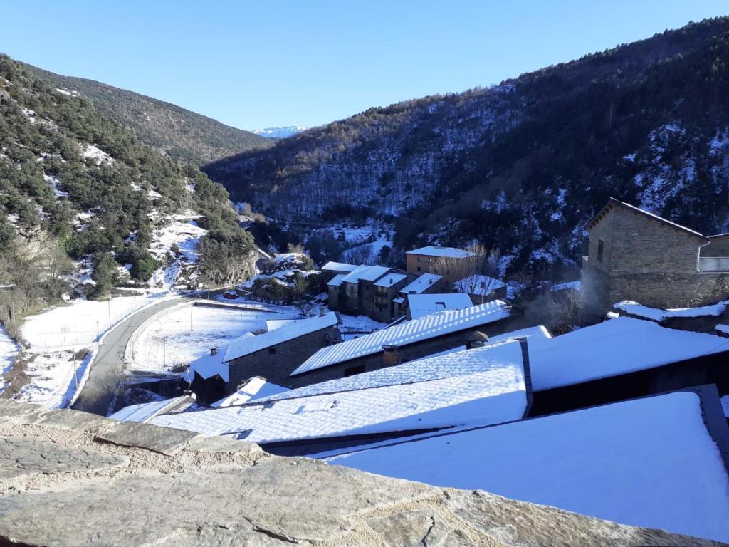 Casa rural de alta montaña en los Pirineos Cal-Cavale, Vall ...