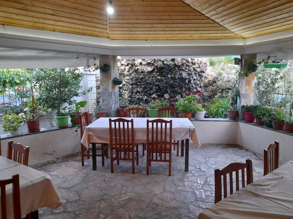 Alexander Stay Hotel