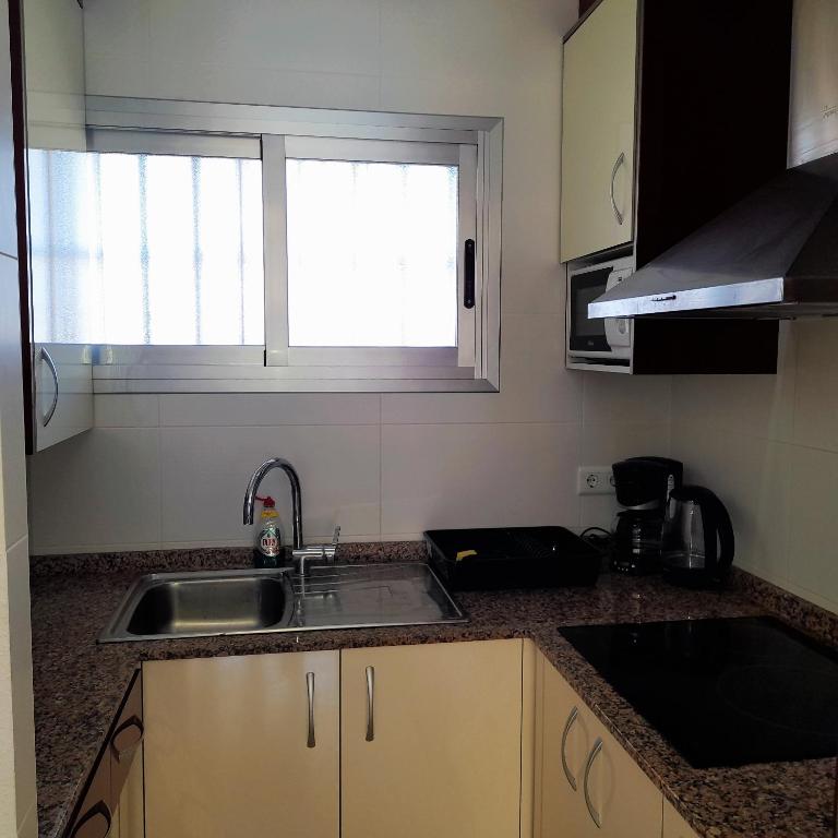 Fotografie z fotogalerie ubytování Apartment Glamour Alhambra Rincon de Loix Benidorm-sea view-free parking, Wi-Fi, pool, new air conditioning v destinaci Benidorm