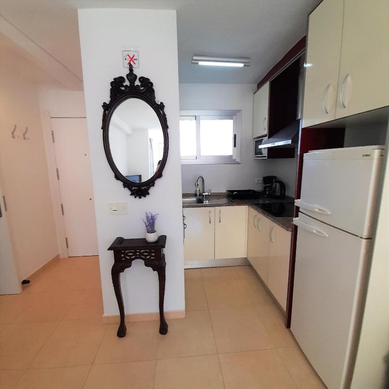 Fotografie z fotogalerie ubytování Apartment Glamour Alhambra Rincon de Loix Benidorm-sea view-free parking, Wi-Fi, pool, new air conditioning v destinaci Benidorm