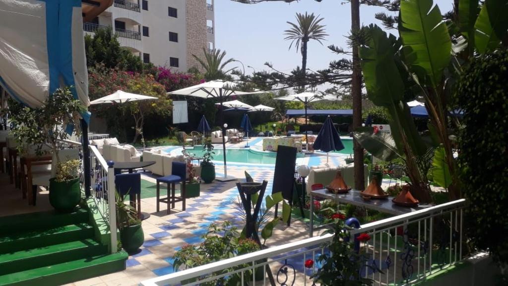 Bazén v ubytování Hotel Residence Rihab nebo v jeho okolí