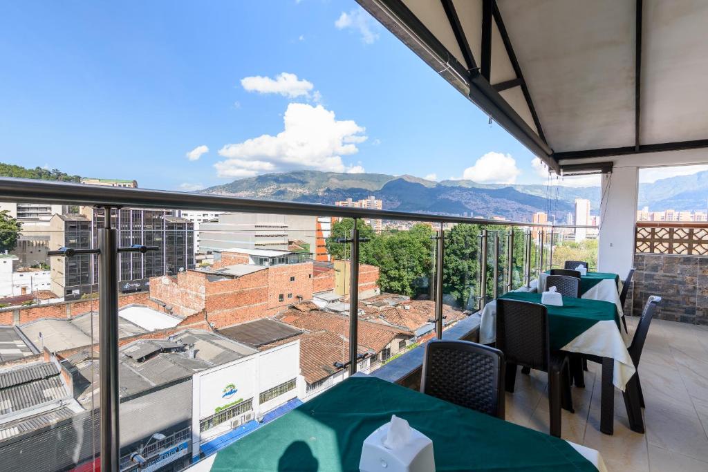 Nespecifikovaný výhled na hory nebo výhled na hory při pohledu z hotelu