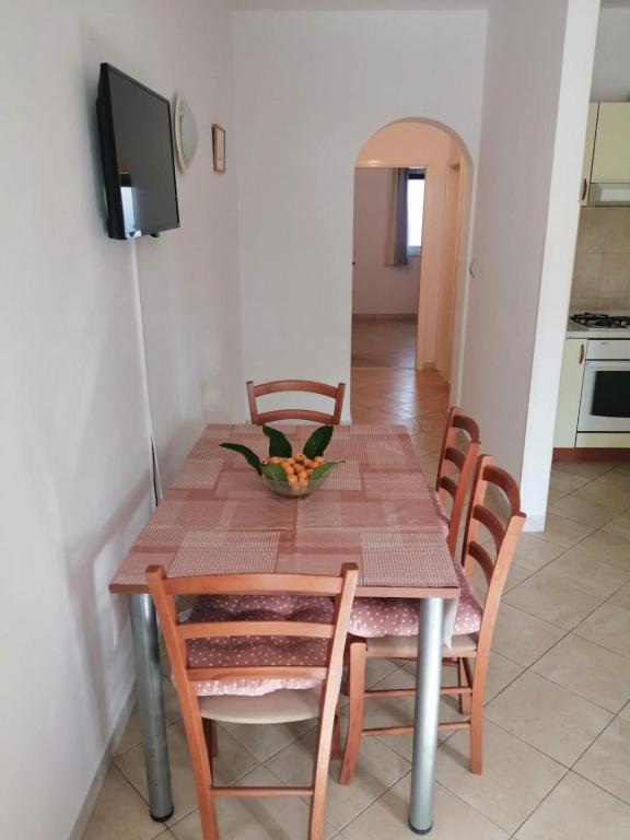 Telewizja i/lub zestaw kina domowego w obiekcie Brzica Saplunara