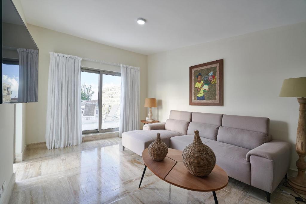 Costa Atlantica Punta Cana - Beach Vacation Condos - Apartamento De Tres Habitaciones