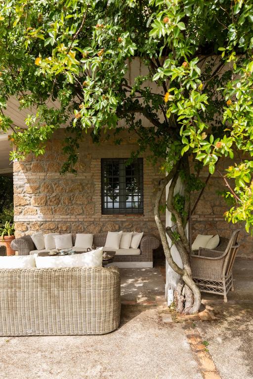 A seating area at Tenuta Colle Sala - Country House & Suite "The Villa"