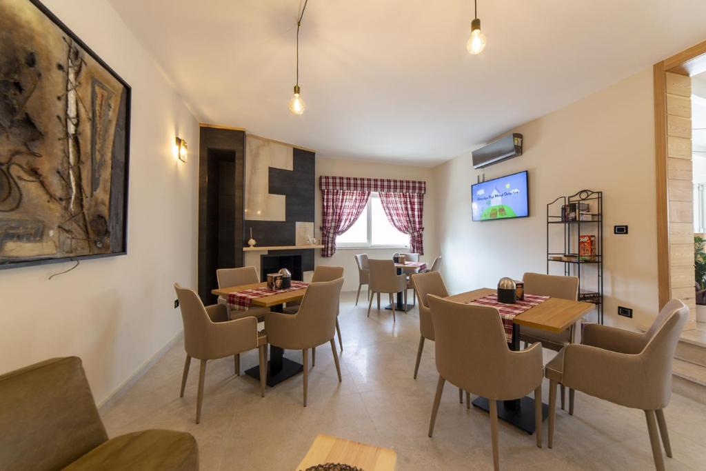 Televízia a/alebo spoločenská miestnosť v ubytovaní Balneum Rooms & SPA