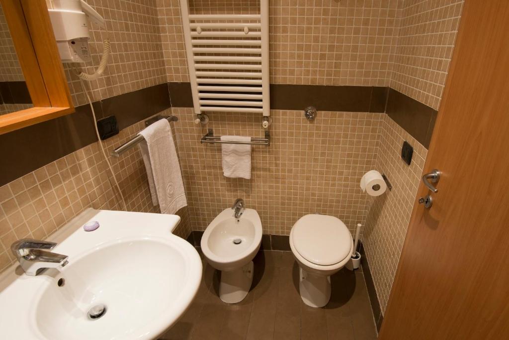 A bathroom at My Rooms