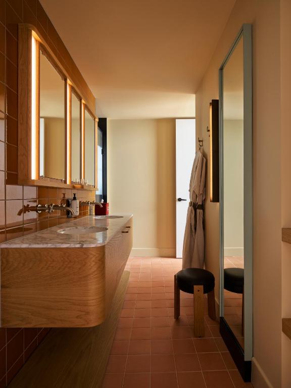 Koupelna v ubytování Ace Hotel Sydney