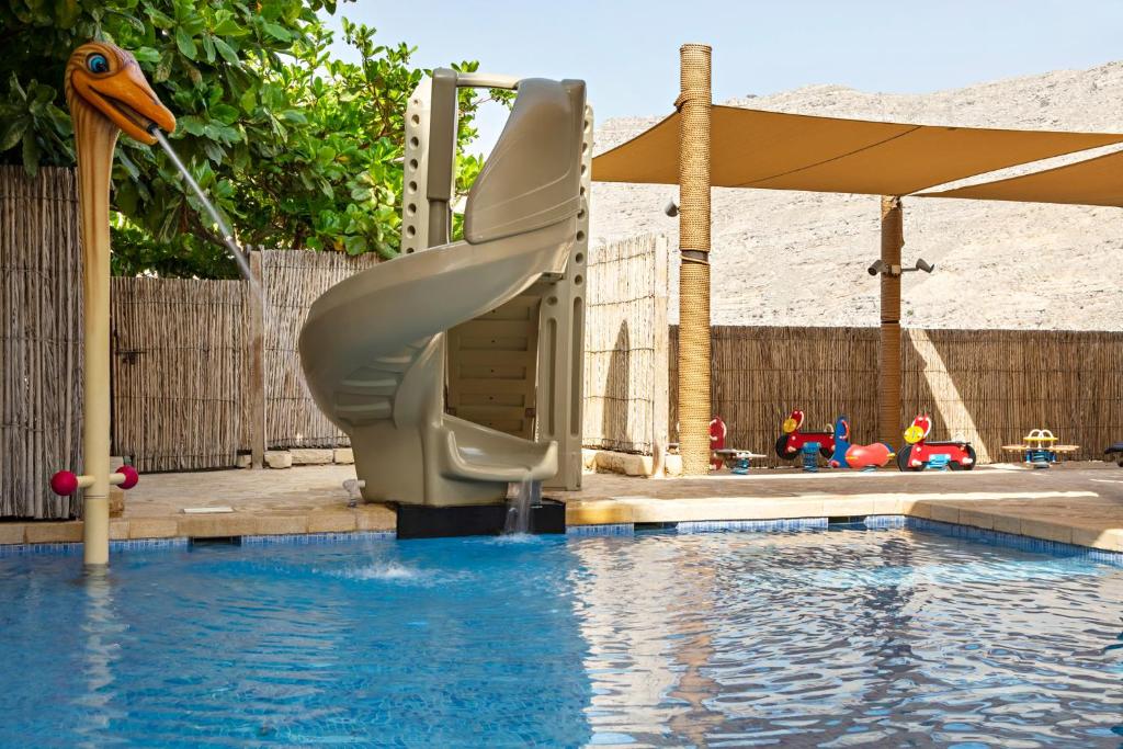 Bazén v ubytování Atana Musandam Resort nebo v jeho okolí