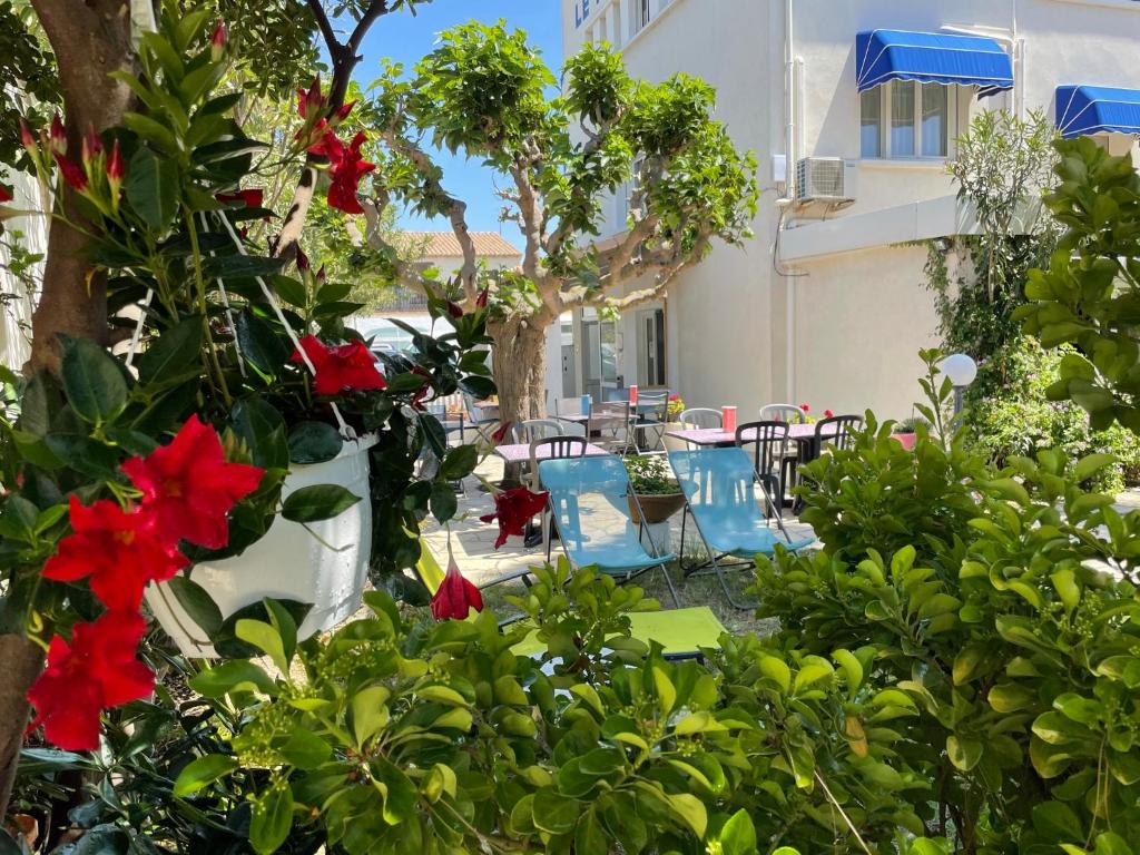Zahrada ubytování Hôtel Le Mirage