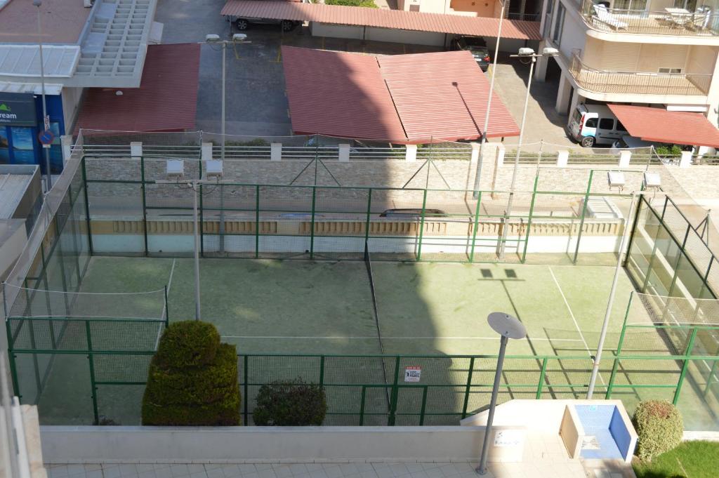 Tenis alebo squash v ubytovaní Ático Bahía del Sol en Calpe con impresionantes vistas - Inmodream Calpe alebo jeho okolí