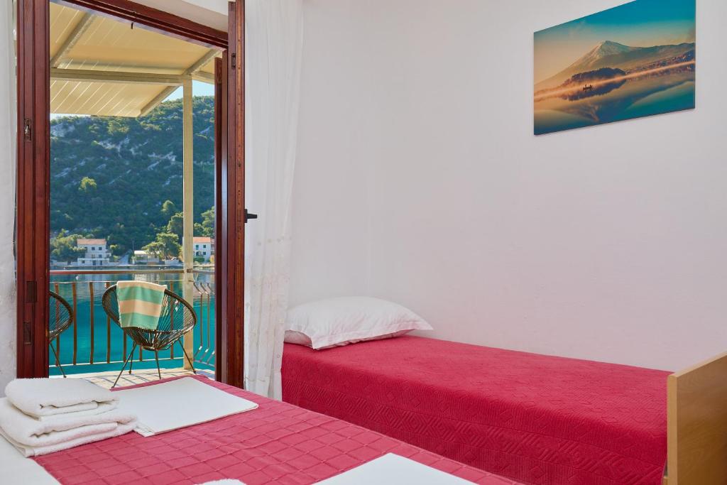 Postel nebo postele na pokoji v ubytování BOCA - 3 Bedroom apartment by the sea