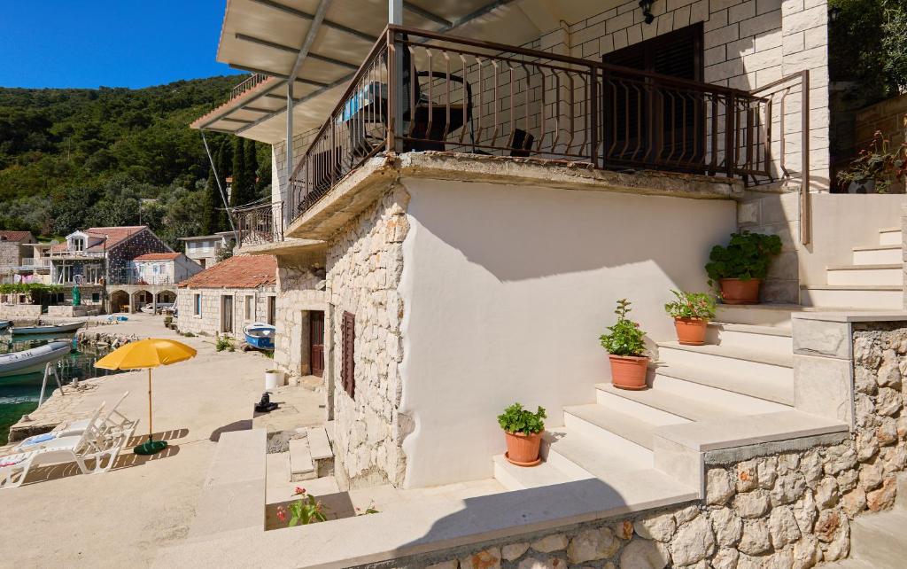 Nespecifikovaný výhled na hory nebo výhled na hory při pohledu z apartmánu