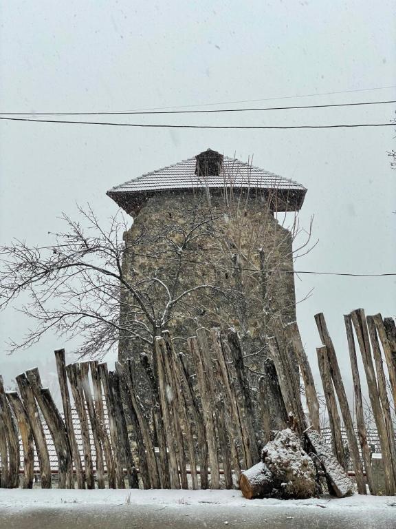 Fotografie z fotogalerie ubytování Cozy cottage in countryside close to Tbilisi v destinaci Dushetʼi