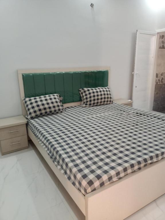 Hotel Executive Inn Karachi - Housity
