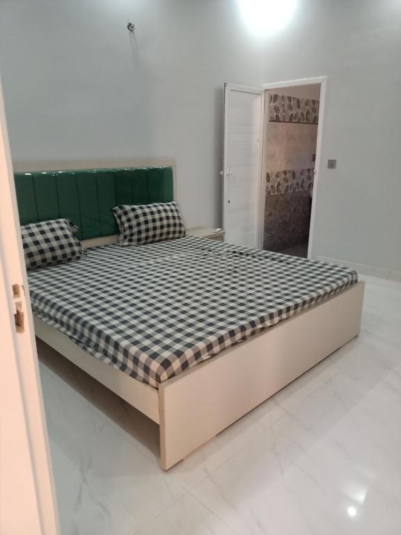 Suitetrails - Hotel Executive Inn Karachi
