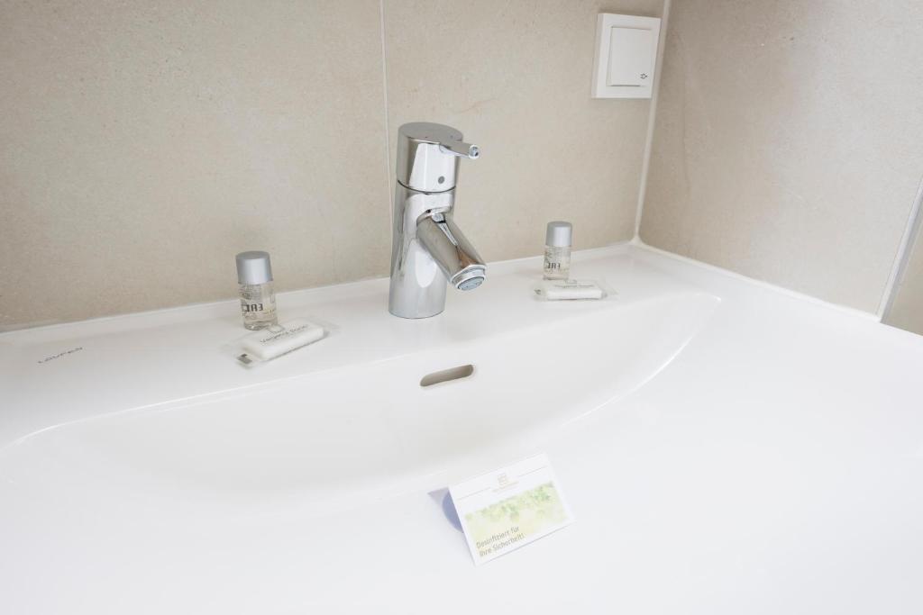 A bathroom at Cozy Ottakring