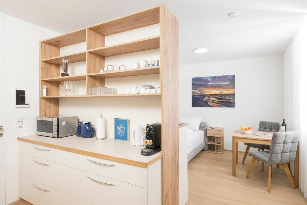 A kitchen or kitchenette at Cozy Ottakring