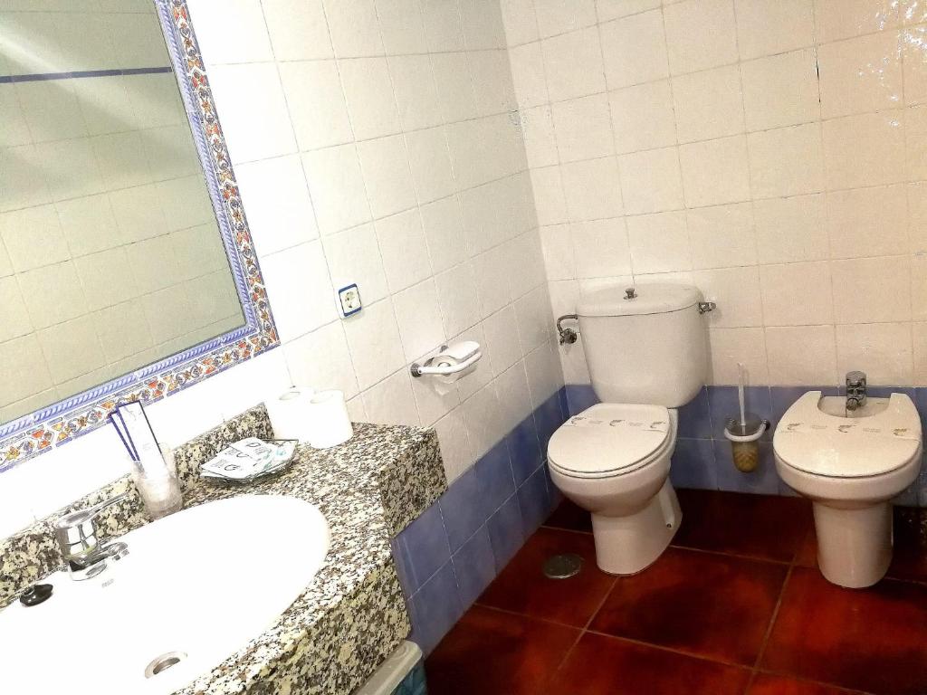 Hostal Restaurante Ego's - Dos Habitaciones Dobles Comunicadas