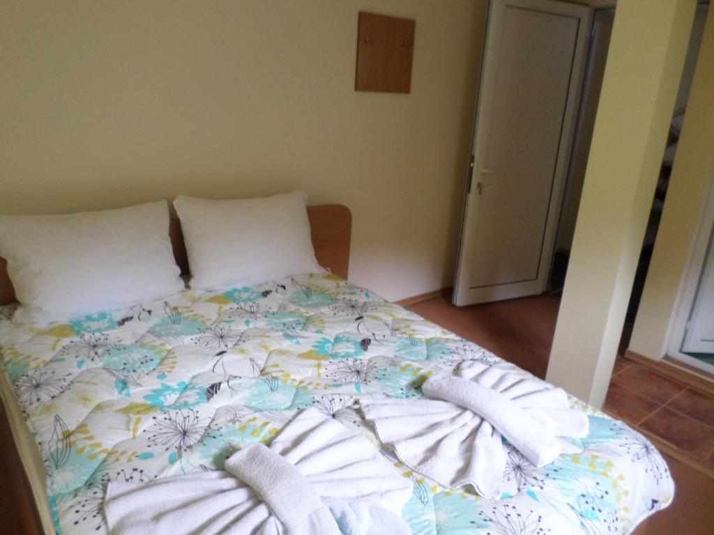 Стая с двойно легло и легло тип „king size“