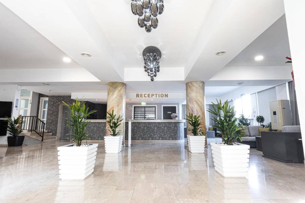 Vstupní hala nebo recepce v ubytování Vrissaki Hotel Apartments