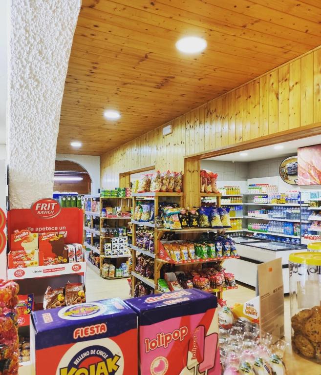Supermarket alebo iný obchod pri kempingu alebo v okolí