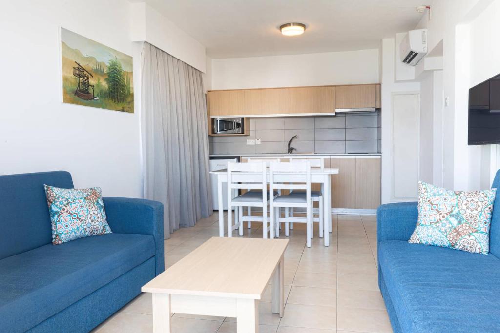 Kuchyň nebo kuchyňský kout v ubytování Vrissaki Hotel Apartments