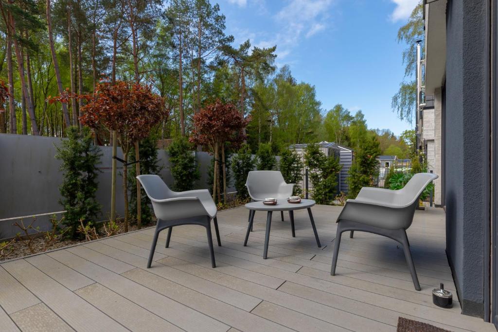 Zahrada ubytování Sunny Apartment Łukęcin by Noclegi Renters
