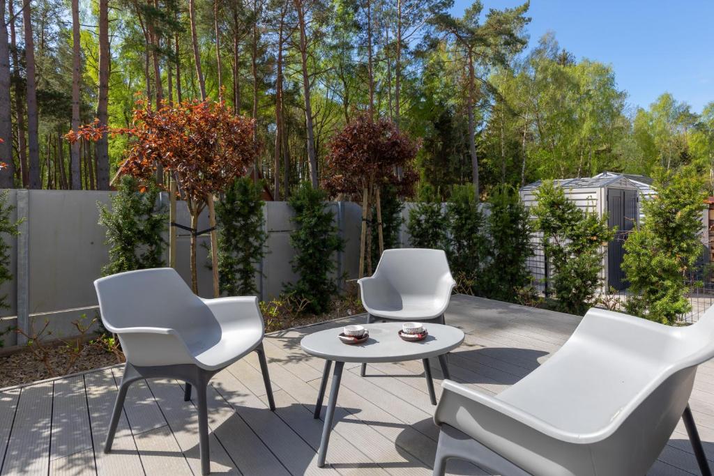 Zahrada ubytování Sunny Apartment Łukęcin by Noclegi Renters