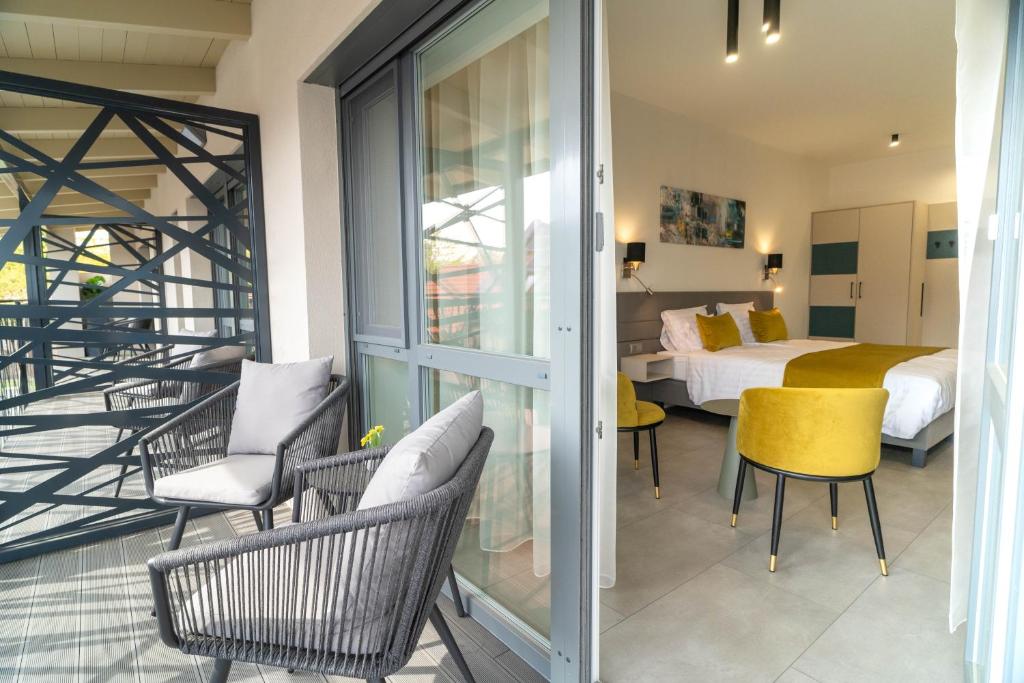 La Vita Prémium Panzió - Appartement Met Balkon