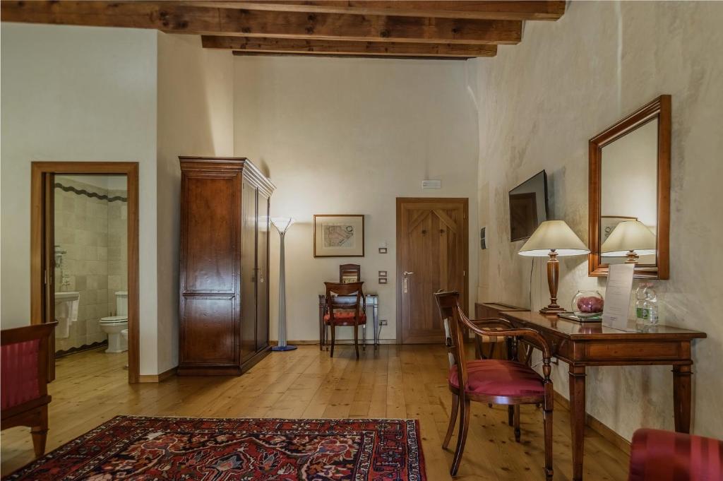 A seating area at Le Camere di Palazzo Bortolan