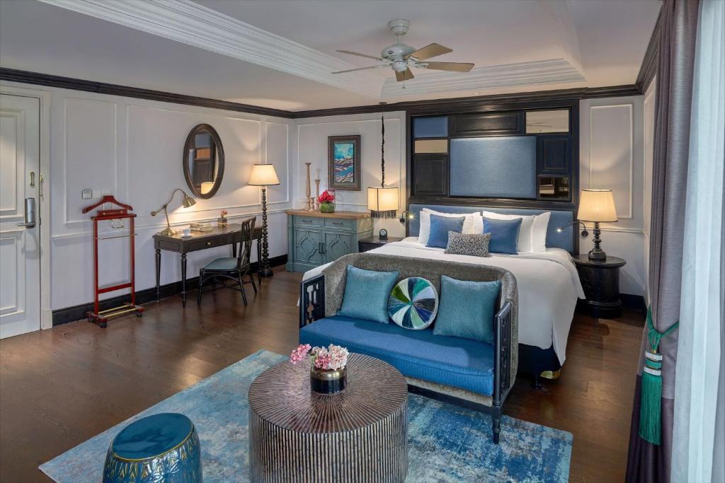 Suite with Pool View - Free 1 drink
