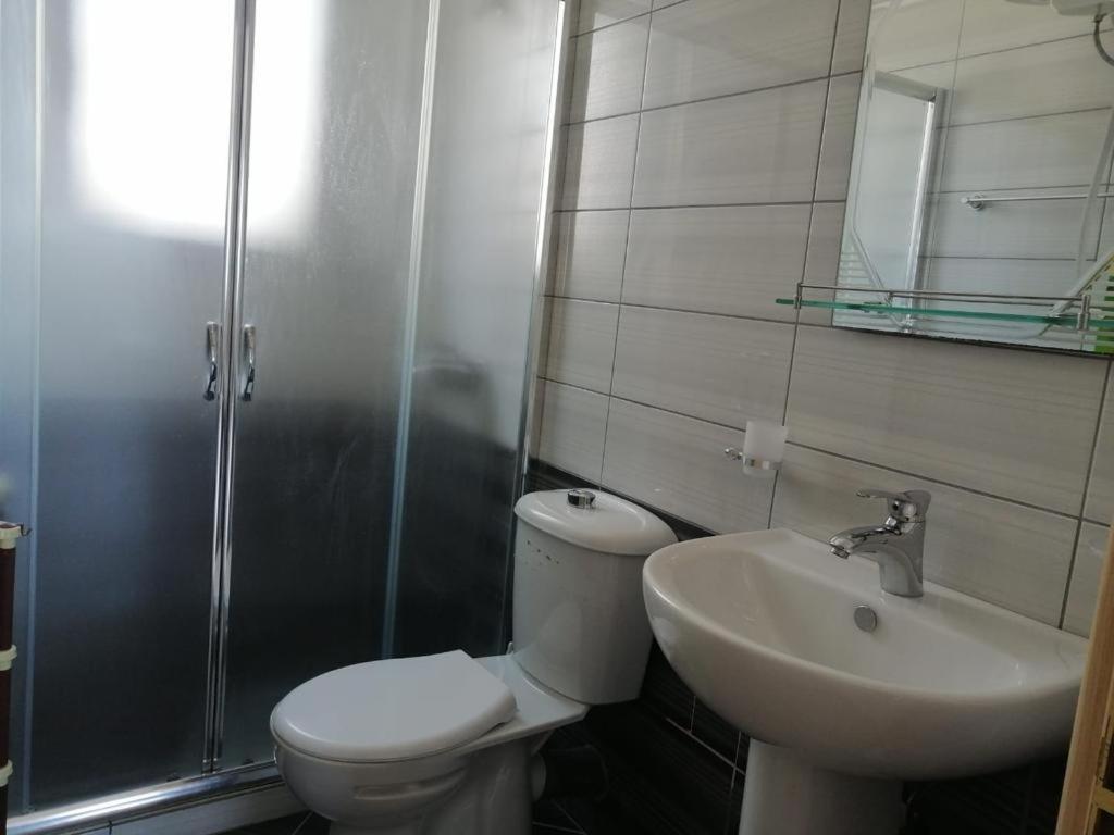 Bilal Golemi Sea View Apartment - Image 3