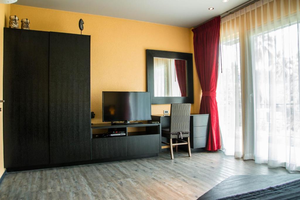 Shambhala Beach Resort - 16