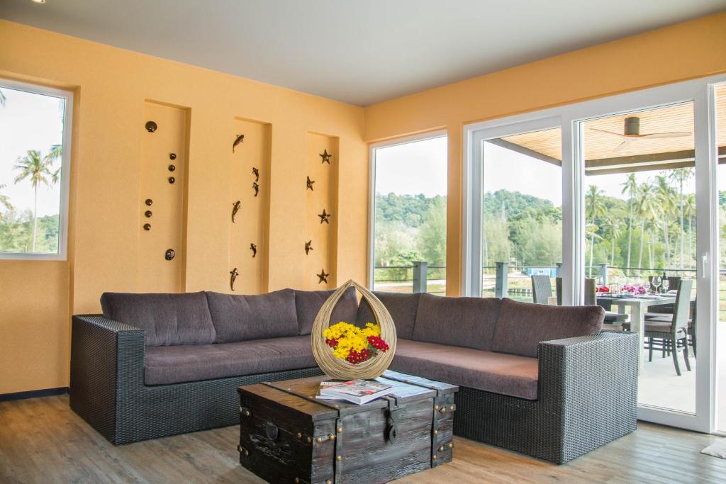 Shambhala Beach Resort - 17