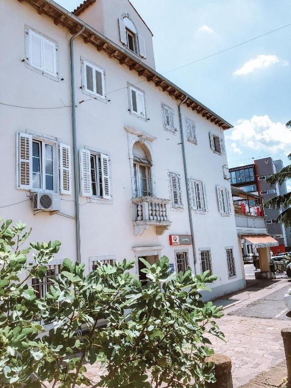 Apartment Ema Old town apartment with free parking, Koper, Slovenia