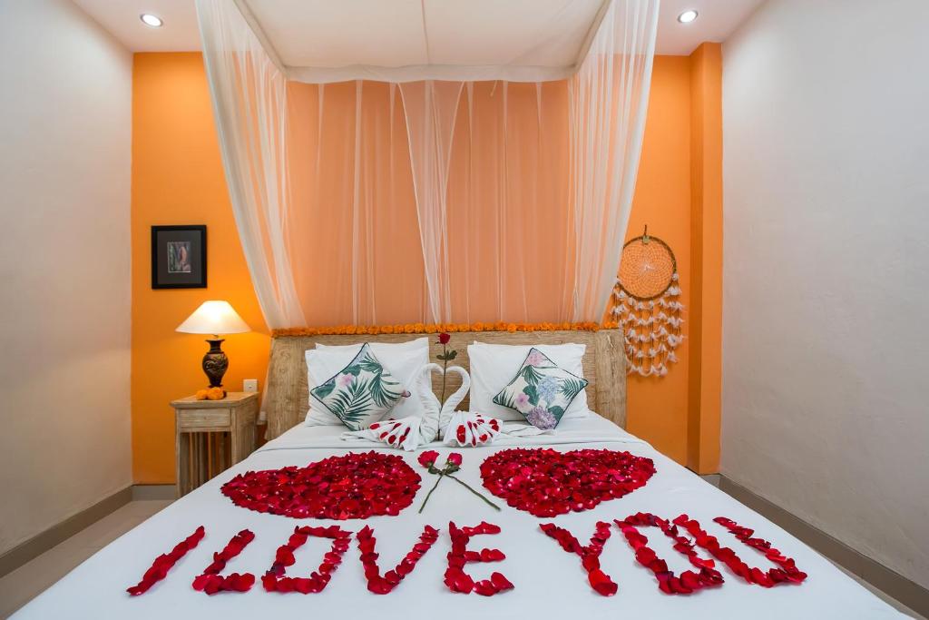 Ubudku Villas - Queen Room With Pool View